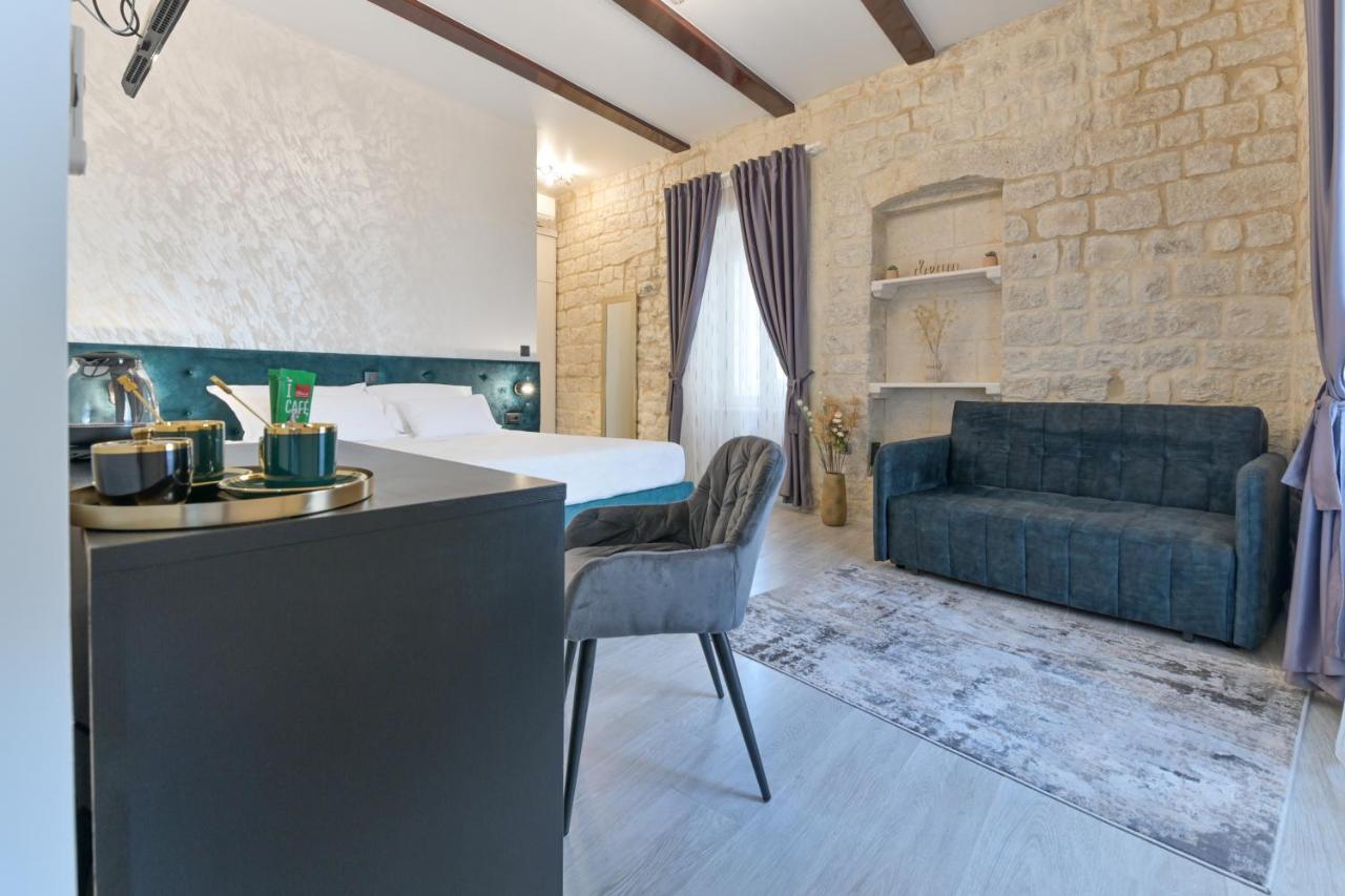 Luxury Rooms "Kaleta" Trogir Buitenkant foto